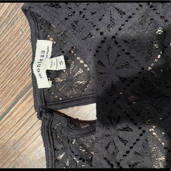 Mini length Black lace dress with champagne underlay. Size small. - Picture 2 of 4